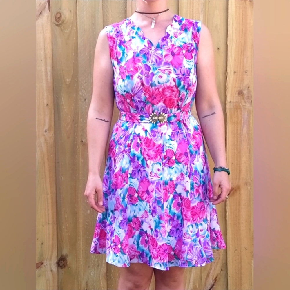Beautiful 50s Floral Dress